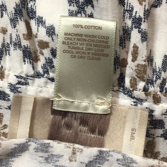 🤍 LOFT Outlet White Blue Tan Collarless 1/2 Button Front Roll Tab Long Sleeve - Picture 6 of 7